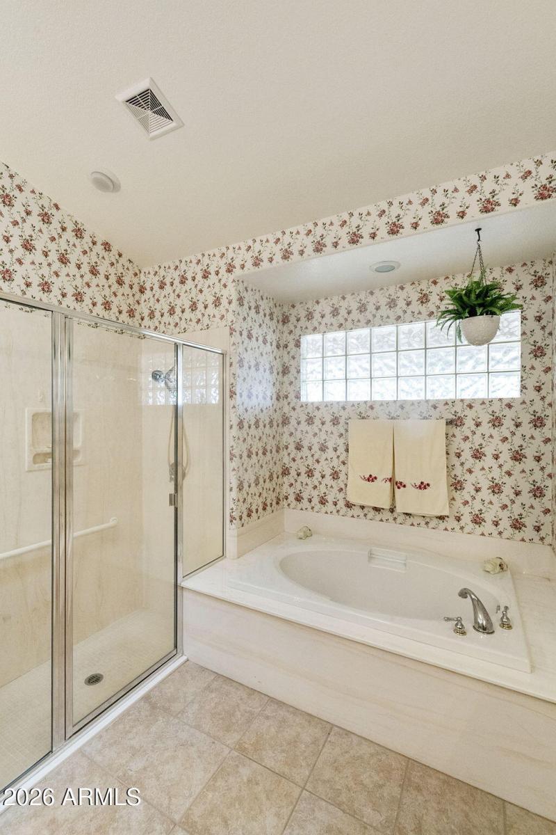 Primary Suite tub and shower