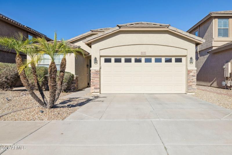 Front Elevation – Desert scape