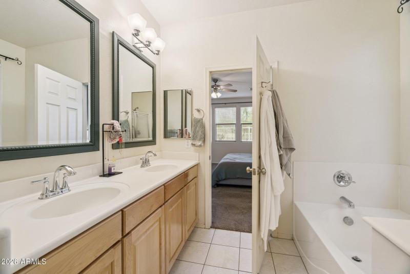 Primary Bath – Dual sinks