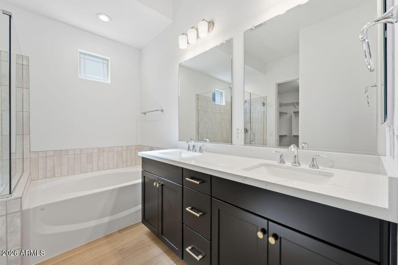 hj-az-phoenix-legado-landmark-cambridge-