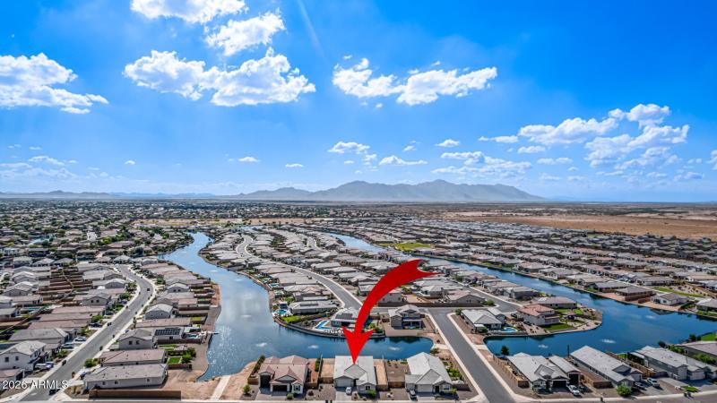 22206 N Daniel home arrow