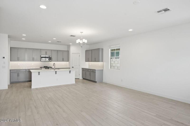 hj-az-phoenix-parkside-rio-vista-35-1-lo