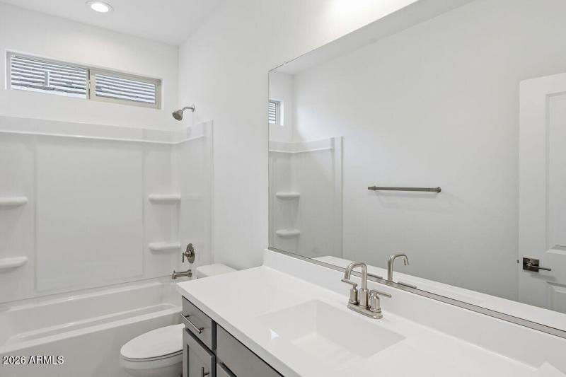 hj-az-phoenix-parkside-rio-vista-35-1-lo