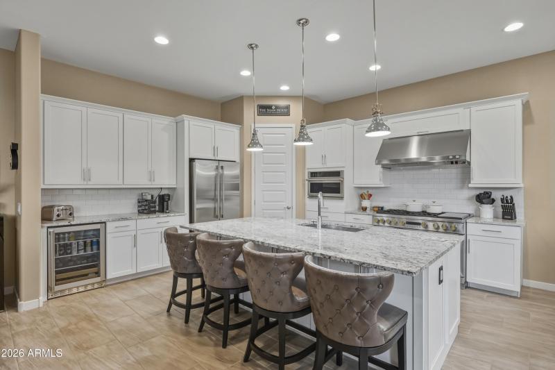 6_e22f7e2f-e25b-403b-8959-307e01b642d7_0