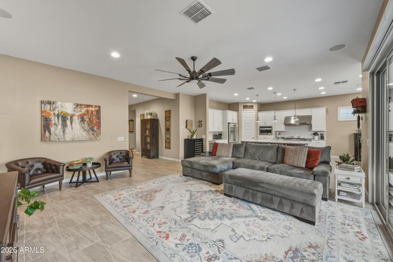 9_a4275b96-604b-4a77-9959-348127abb1ef_0