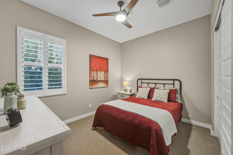 22_8230d033-5bab-4f21-8e40-5413c67e7813_