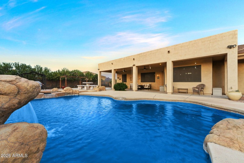 034___1104 N Mountain Rd