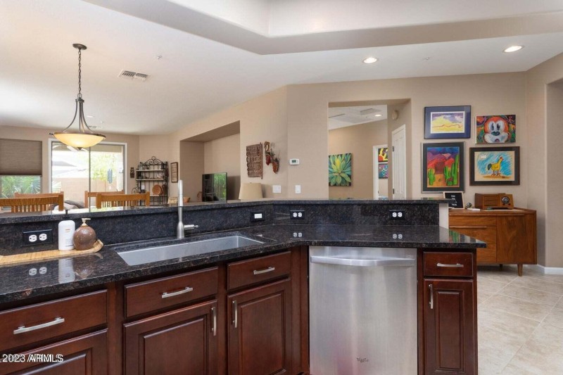 View Kitchen Desert Mirage