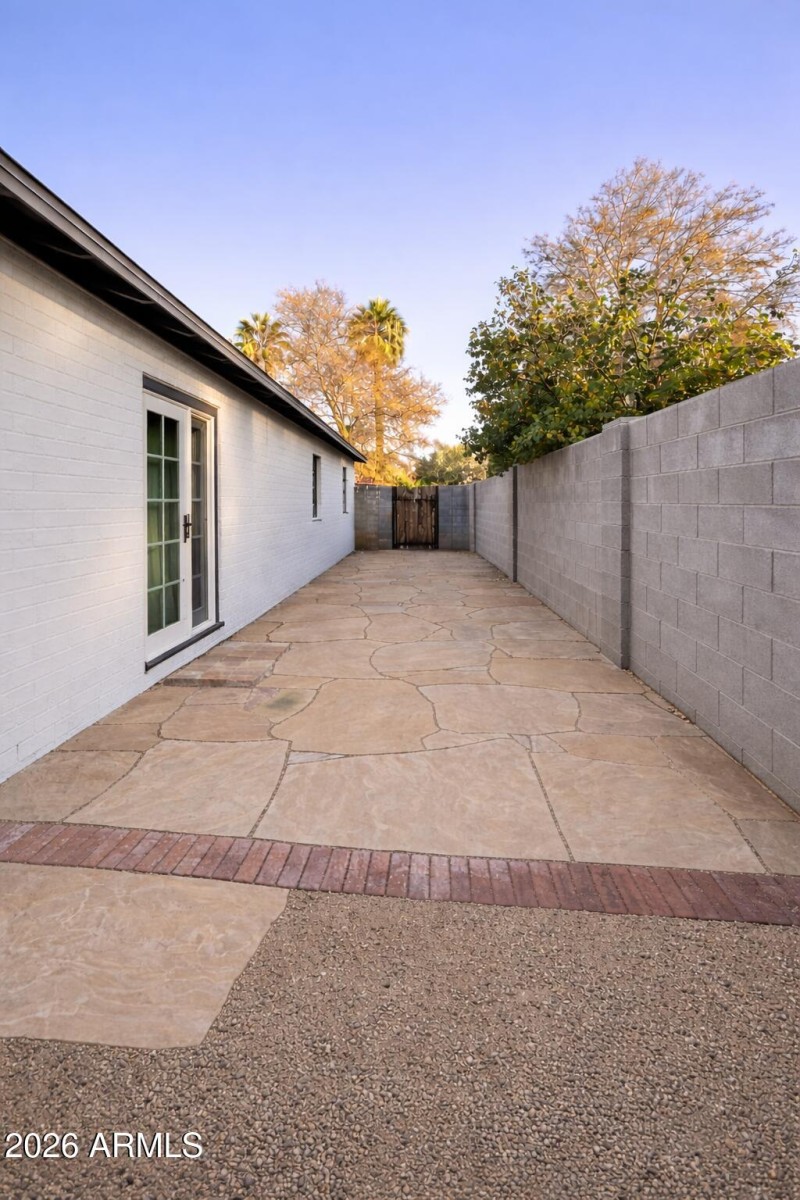 15817C2D-311F-4819-AB8A-A592C84422E7