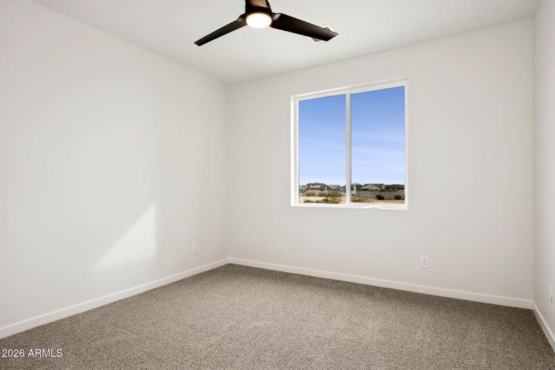 26-web-or-mls-20122-w-hazelwood-st