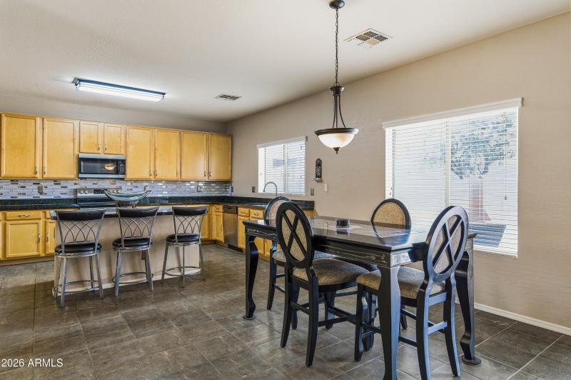 35834 W Cartegna Ln-15