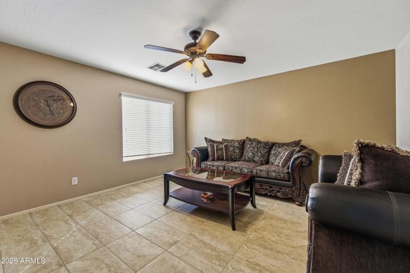 35834 W Cartegna Ln-26