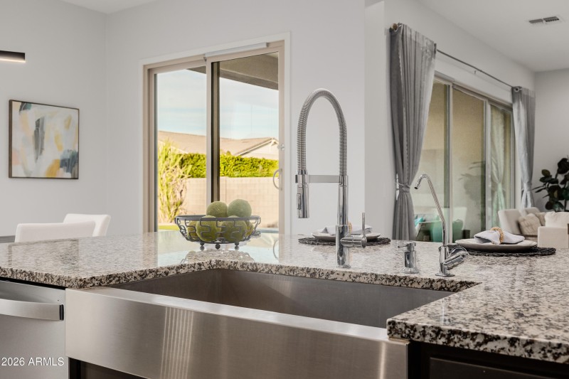 Expansive Chef's Island