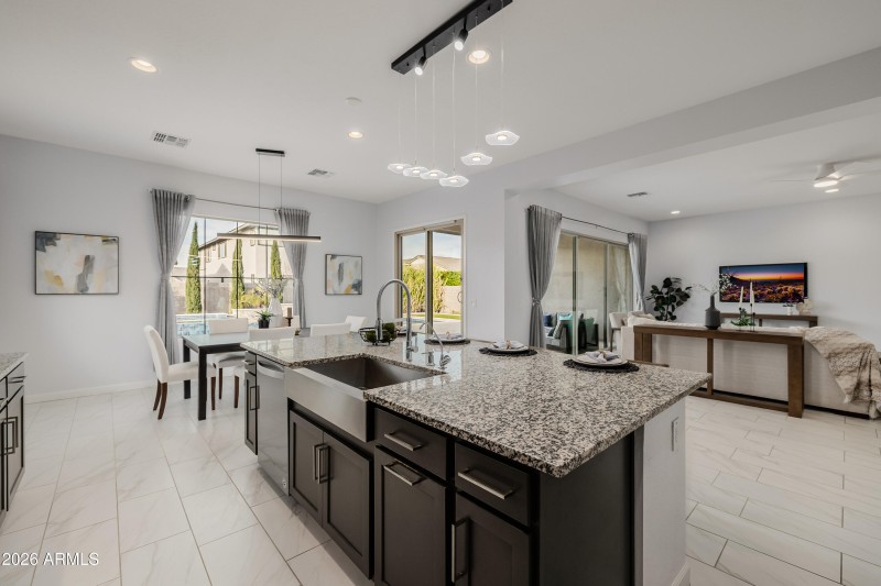 Contemporary Chef's Kitchen