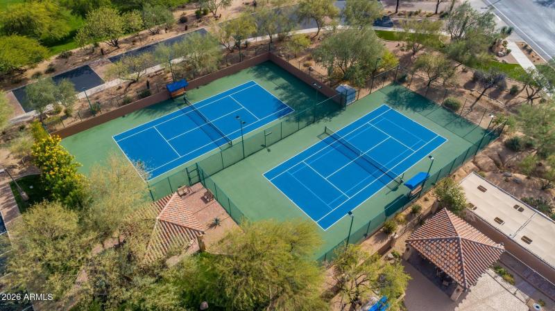 Las Sendas Amenities