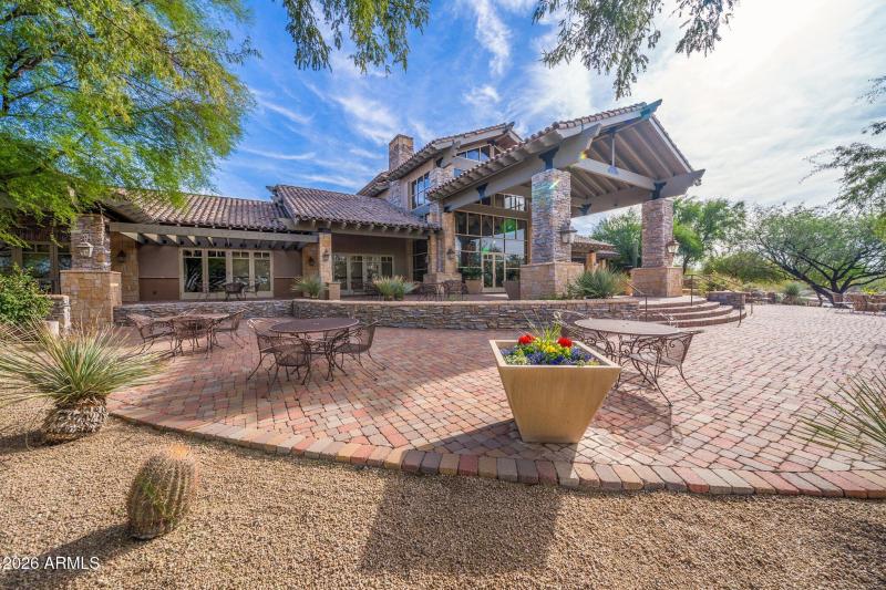 Las Sendas Amenities