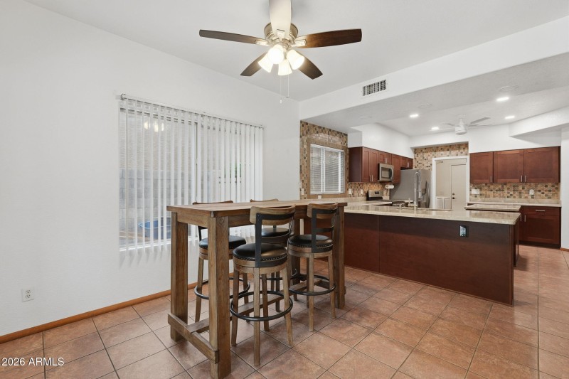 Eat in - Kitchen