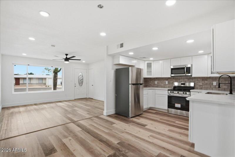 Quartz, New Appliances, Backsplash