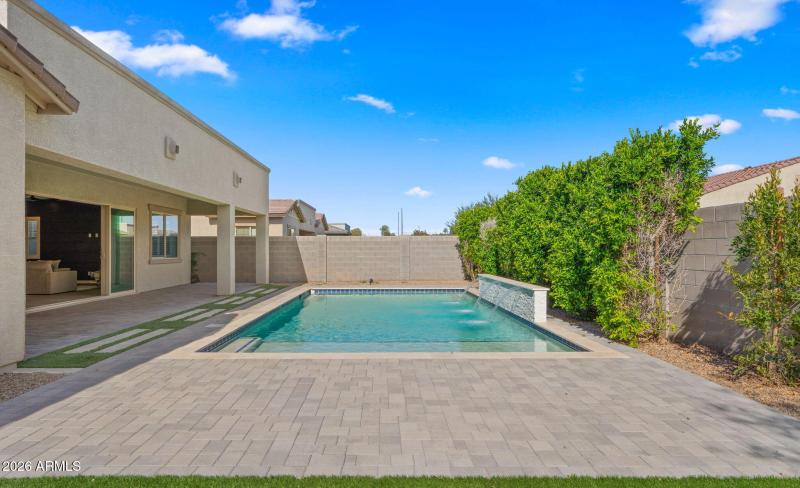 43-web-or-mls-Backyard6