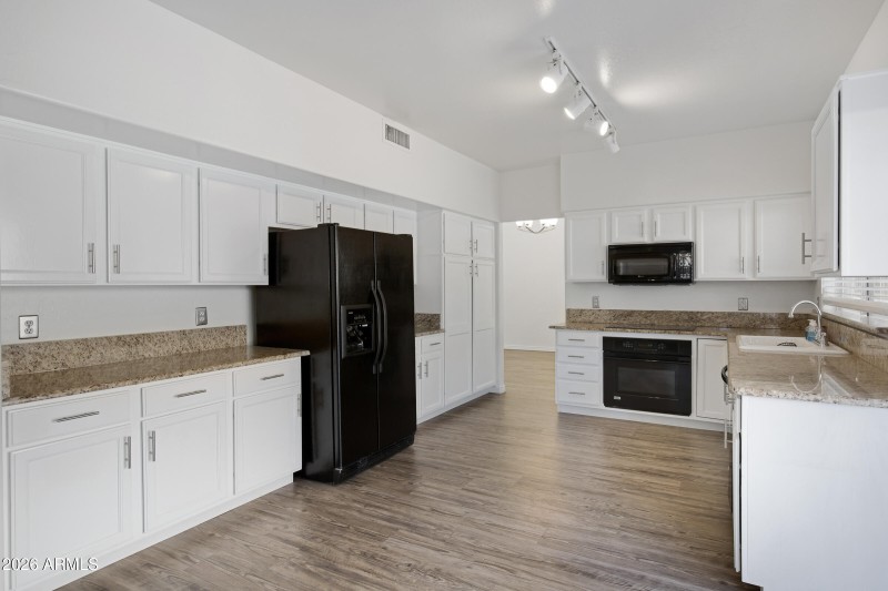 1248 E Briarwood Terrace-17