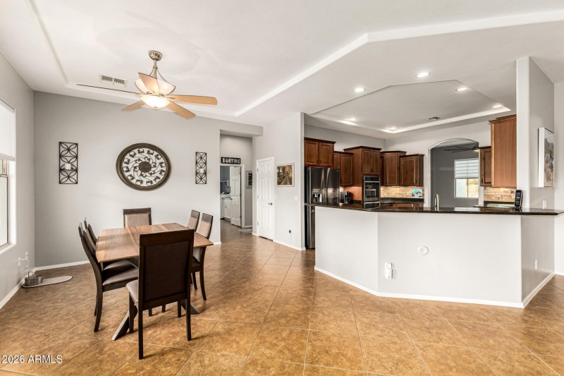 BREAKFAST NICHE WITH KITCHEN