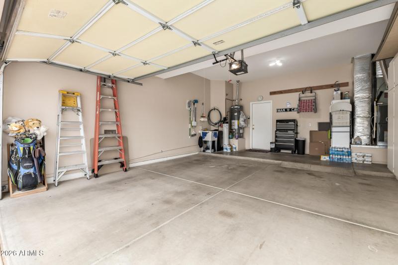 32 Extended 2-Car Garage
