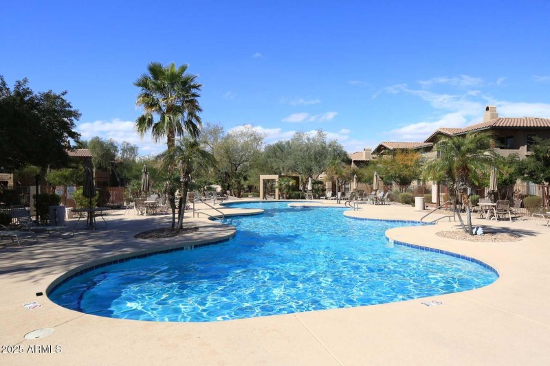 Mirage Crossing-Community Pool2