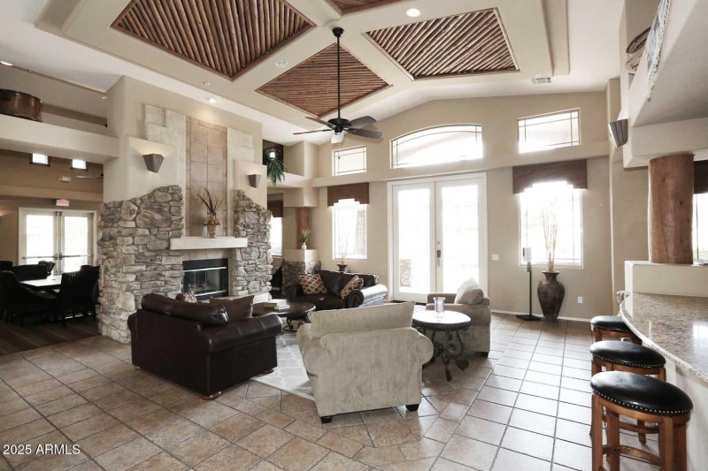 Mirage Crossing-Clubhouse-Interior2