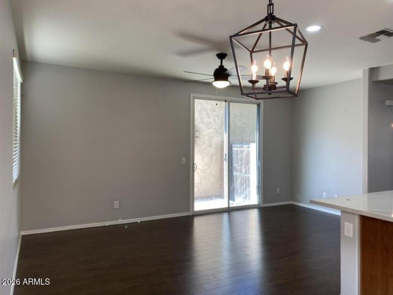 8CD03351-5211-406A-90D6-BC7143C715DA_1_1