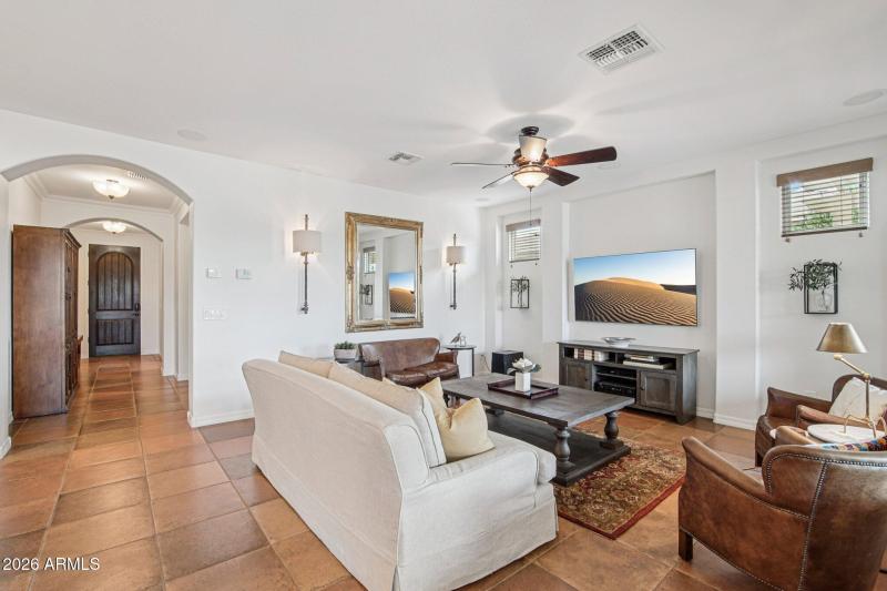 8-web-or-mls-N 129th Ln-S1202-008