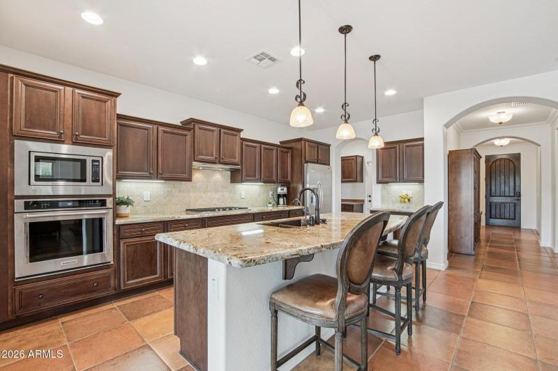 11-web-or-mls-N 129th Ln-S1202-011