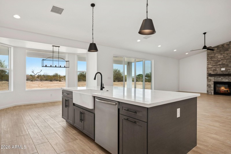 16-web-or-mls-20136-w-hazelwood-st