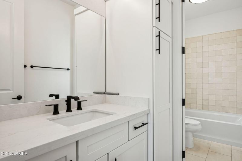 34-web-or-mls-20136-w-hazelwood-st