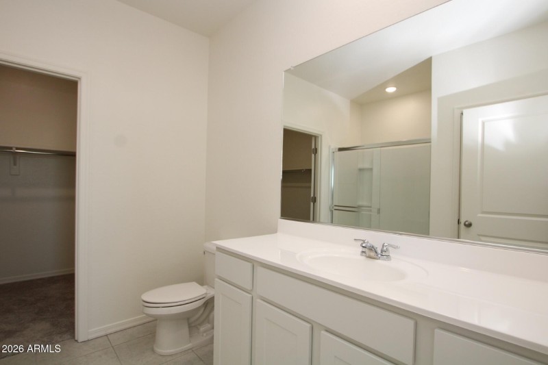 98440735-1bfa-494d-b3b3-4222bb0291ee