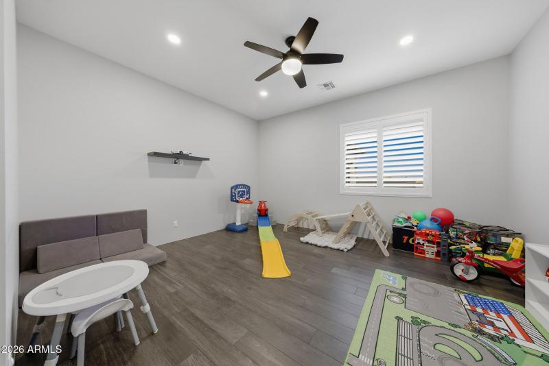 Theater room/ office space