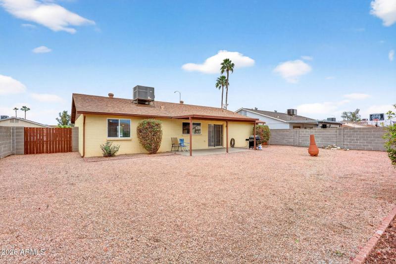 26-web-or-mls-23E Hopi Ave