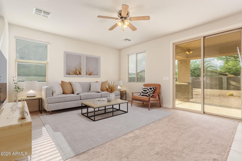 11-web-or-mls-Family Room 2_1