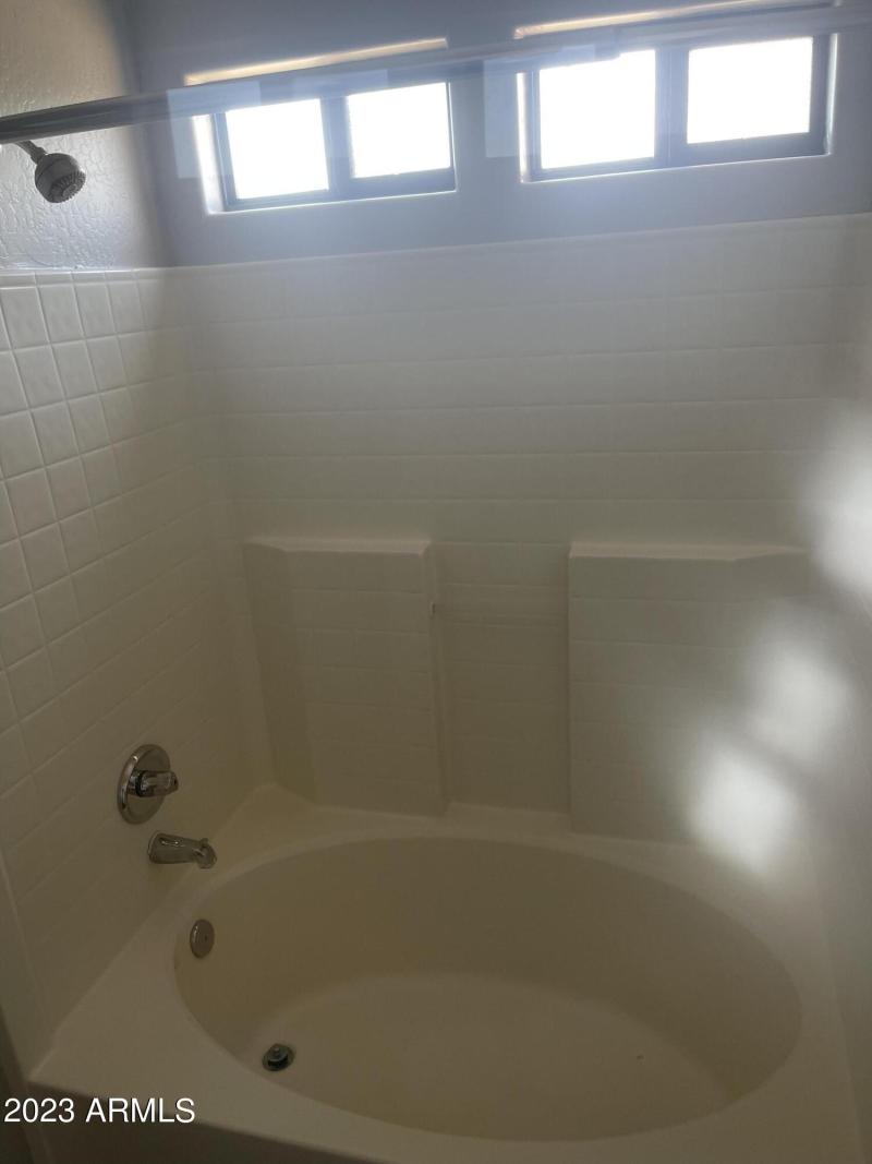 799285FE-1515-44F7-A8E5-7259B4548479