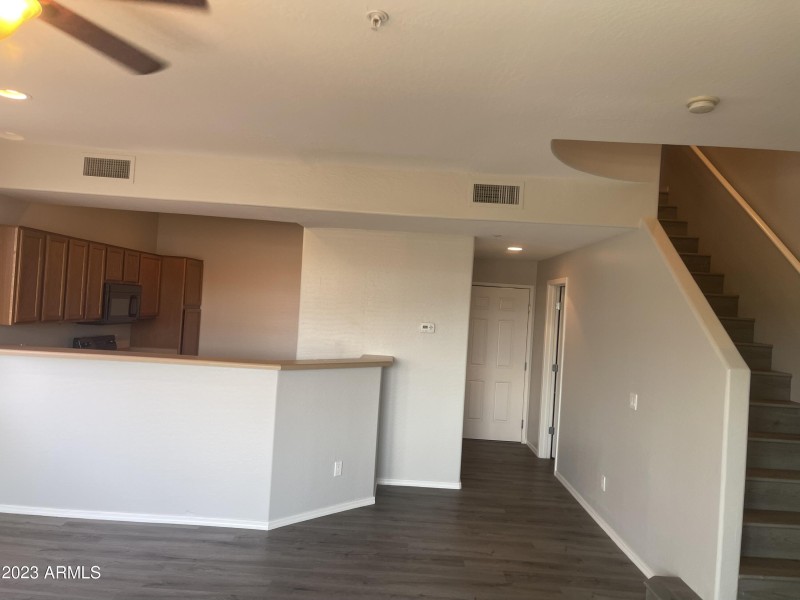 D27CCA33-727E-4E97-82AA-6F07F961F4E8