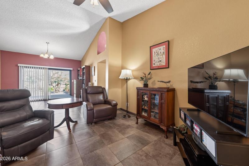 Interior - 4833 S Laguna Ave-9