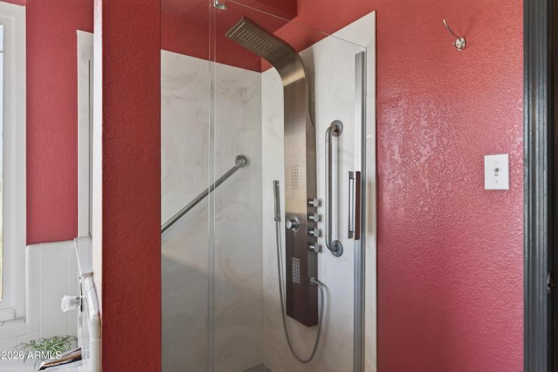 Interior - 4833 S Laguna Ave-17