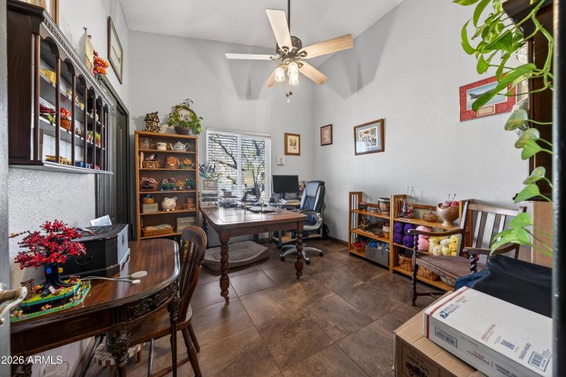 Interior - 4833 S Laguna Ave-19