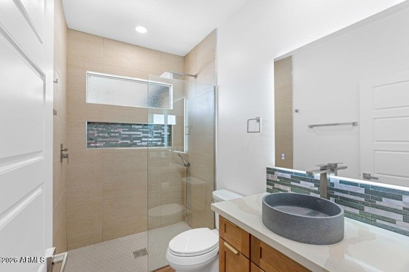 20251020231743519697000000-o