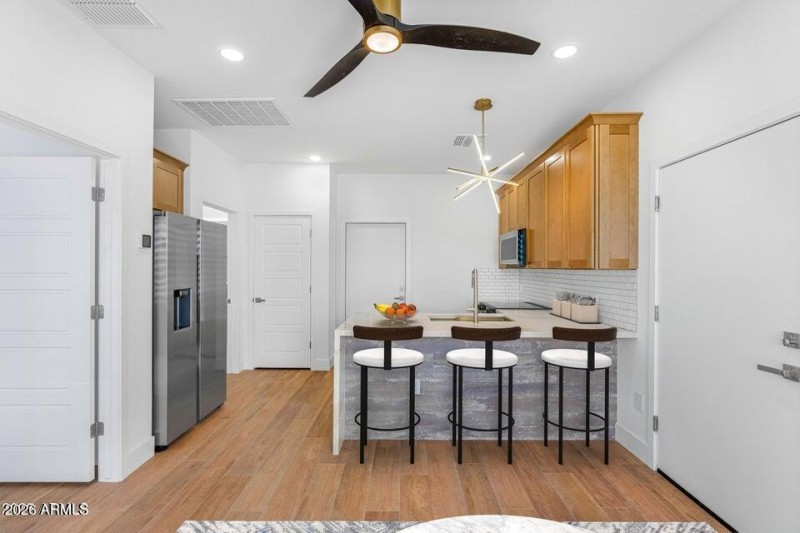 20251031023123017236000000-o