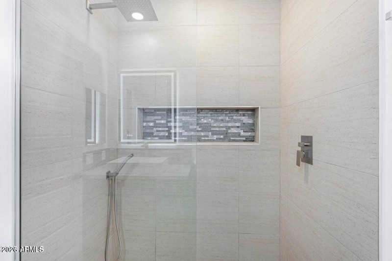 20251020231613174809000000-o