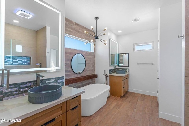 20251020231505523521000000-o