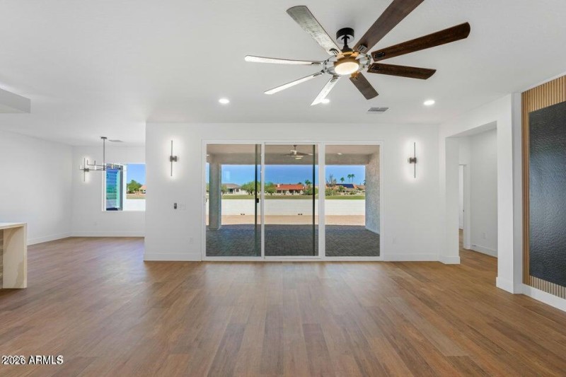 20251020231323935643000000-o