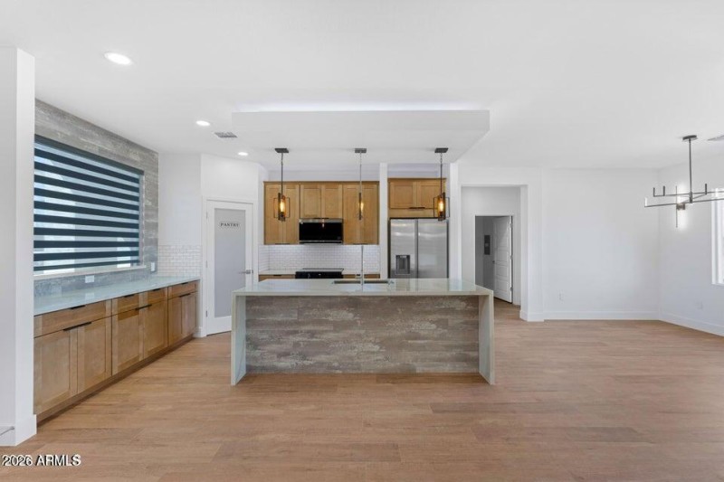 20251020231213372105000000-o