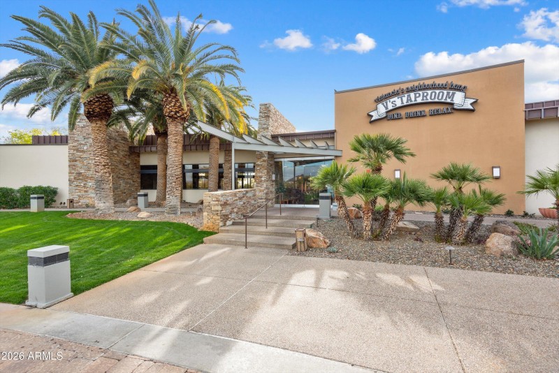 V'S TAPROOM ADJACENT TO GOLF SHOP