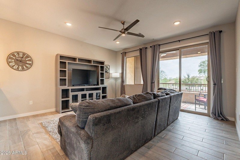 9-web-or-mls-Queen-9